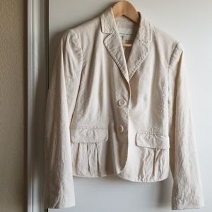 Banana republic off white 2 button pleated blazer